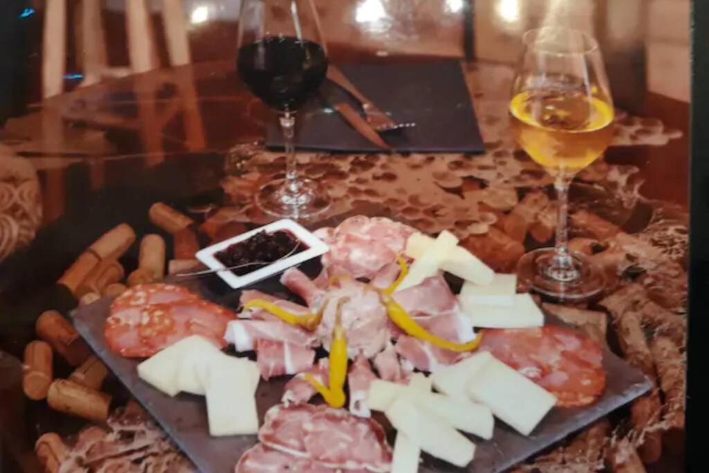 Wine Garden Villa Gardegan-et-Tourtirac Екстериор снимка